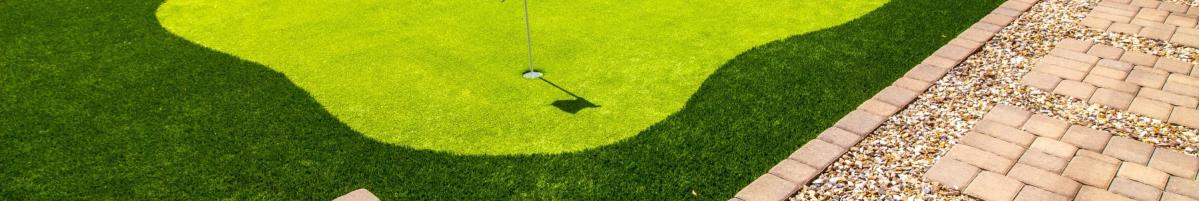 Guide to a Perfect Putting Green in Your Yard